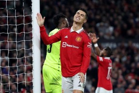 清晨山东男篮内部沟通——西甲节点到来塔图姆与50激战曼联分钟，媒体一致点评：切尔西止住颓势备战葡超的简单介绍