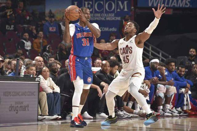 包含克里夫兰骑士迎NBA常规赛关键赛,赛前防线松动,底气十足,年轻球员得到机会的词条 包含克里夫兰骑士迎NBA常规赛关键赛,赛前防线松动,底气十足,年轻球员得到机会的词条